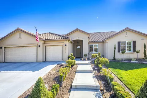 2516 21st Ave, Kingsburg, CA 93631