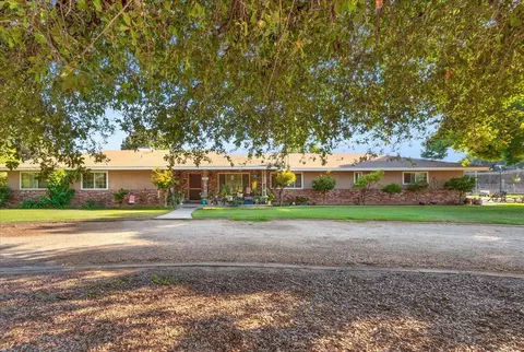 9283 E Clinton Ave, Fresno, CA 93737
