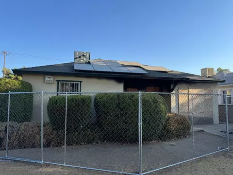 23 E Strother Ave, Fresno, CA 93706