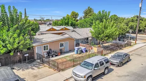 View/Area - 255 J St, Parlier, CA 93648 photo 11 of 14