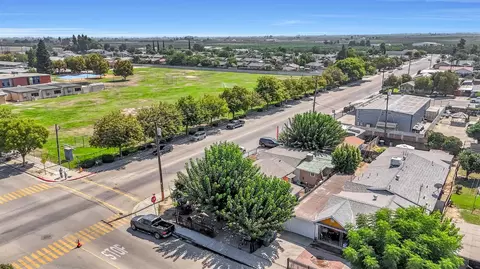 View/Area - 255 J St, Parlier, CA 93648 photo 2 of 14