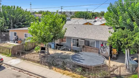 View/Area - 255 J St, Parlier, CA 93648 photo 12 of 14