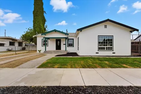 2718 A St, Selma, CA 93662