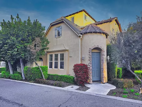 3828 Trenton Ln, Clovis, CA 93619 photo 1