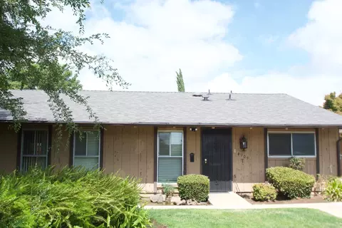 4909 N 7th St #T, Fresno, CA 93726