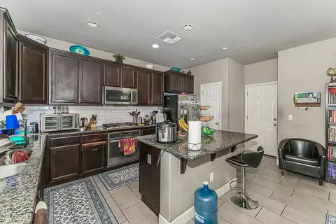 Kitchen - 3549 Taylor Ln, Clovis, CA 93619 photo 2 of 2