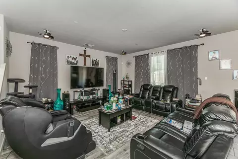 Living - 3549 Taylor Ln, Clovis, CA 93619 photo 2 of 2