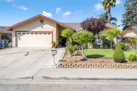1123 Post St, Sanger, CA 93657 photo 1