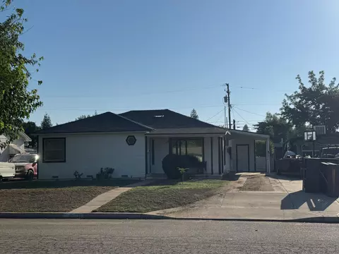 520 Hawley Ave, Sanger, CA 93657