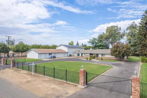 8280 W Ashlan Ave, Fresno, CA 93723