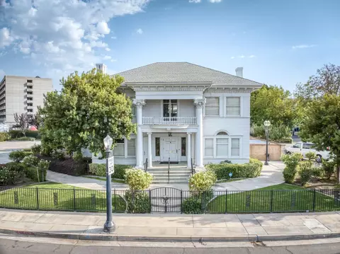 916 E Divisadero St, Fresno, CA 93726