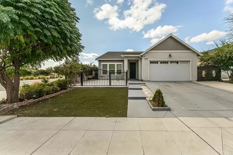 1613 N Ellendale Ave, Fresno, CA 93722