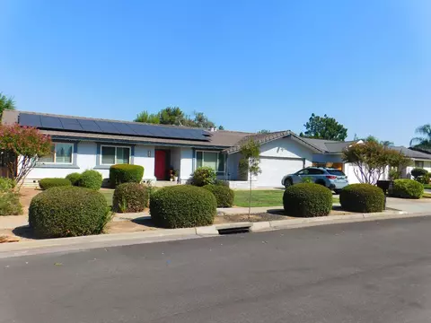 744 W Palo Altp Ave NW, Fresno, CA 93704