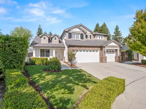 2672 E Jordan Ave, Fresno, CA 93720