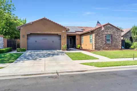 3309 Beverly Ave, Clovis, CA 93619
