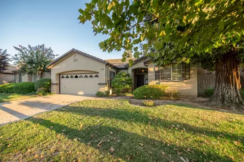 6203 W Chennault Ave, Fresno, CA 93722