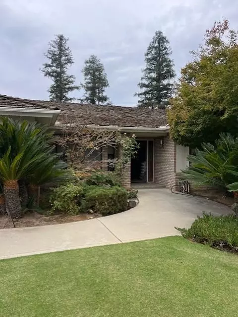 3767 W Los Altos Ave, Fresno, CA 93711