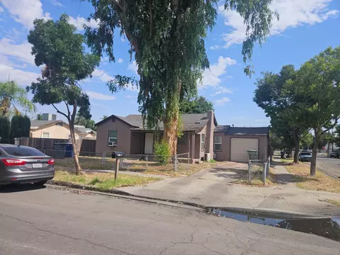 225 S Dearing Ave, Fresno, CA 93702