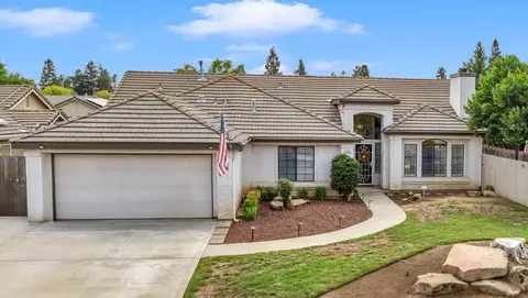 2562 Mesa Ave, Clovis, CA 93611