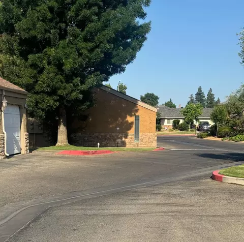 7166 N Fruit Ave #160, Fresno, CA 93711