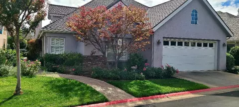 2863 W Kensington Ln, Fresno, CA 93711