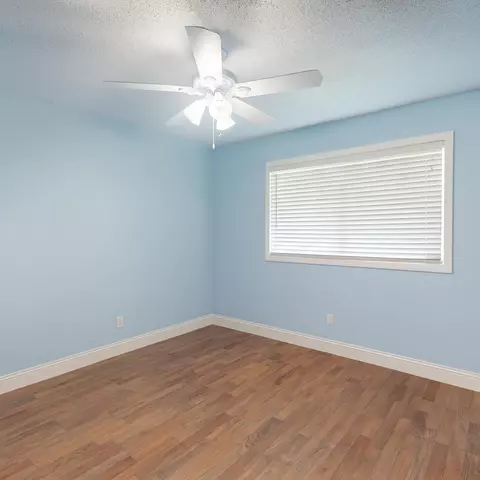 Bedroom - 17841 Rodeo Dr, Madera, CA 93638 photo 3 of 4