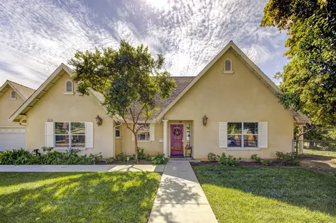 243 W Vassar Ave, Fresno, CA 93705
