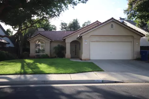 812 Hanson Ave, Clovis, CA 93611
