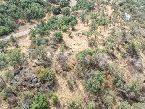 51276 Geranium Ln, Yokuts Valley, CA 93675 photo 10