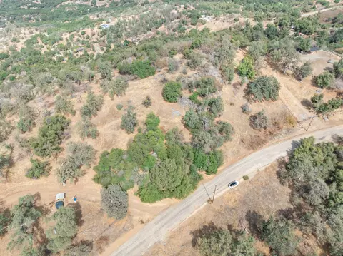 51276 Geranium Ln, Yokuts Valley, CA 93675 photo 13