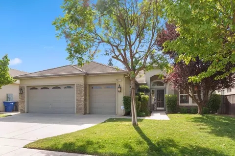 6075 W Menlo Ave, Fresno, CA 93722