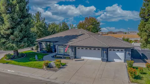 1416 Larrete Ave, Madera, CA 93637