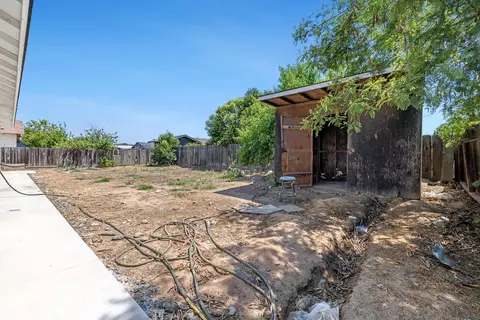 Exterior - 1312 Carrey Ave, Madera, CA 93638 photo 6 of 6