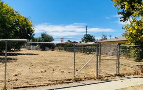34 E Oneil, Fresno, CA 93706 photo 2