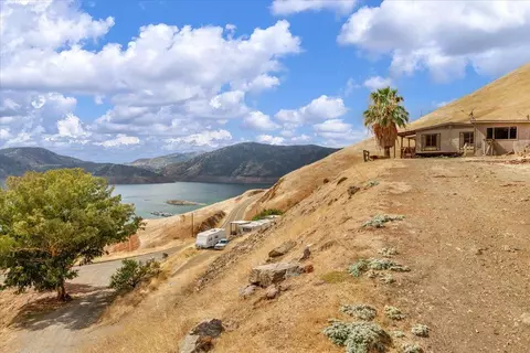 34000 E Trimmer Springs Rd, Sanger, CA 93657