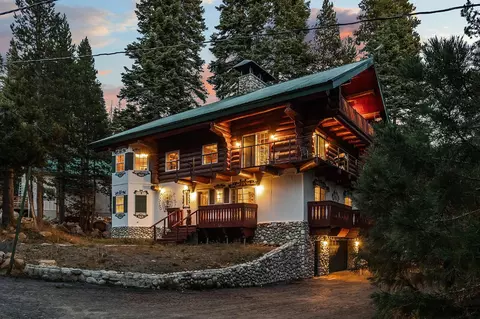 55585 Flintridge Dr, Shaver Lake, CA 93664