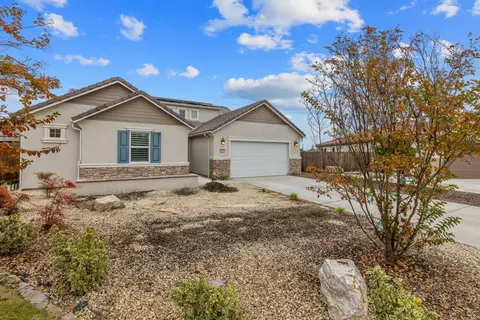 801 Howard St, Kingsburg, CA 93631