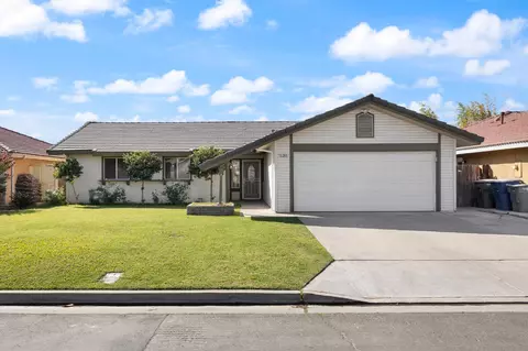 4205 W Saginaw Way, Fresno, CA 93722