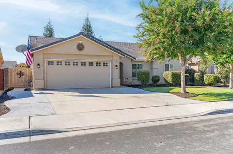 1837 Heidi Ave, Sanger, CA 93657