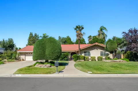 5221 E Townsend Ave, Fresno, CA 93727