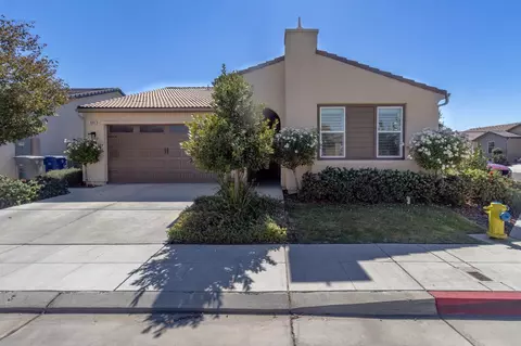 4044 Bellaire Ave, Clovis, CA 93619
