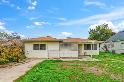 1352 N Pleasant Ave, Fresno, CA 93728