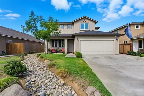 299 Alder St, Dinuba, CA 93618