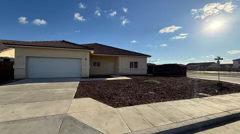 Exterior - 2772 Valley View St, Selma, CA 93662 photo 1 of 5