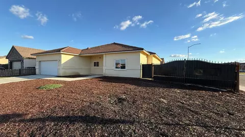 Exterior - 2772 Valley View St, Selma, CA 93662 photo 4 of 5