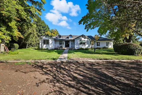 10638 Toews Ave, Le Grand, CA 95333