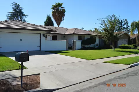 365 W Escalon Ave, Fresno, CA 93704