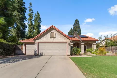 8021 N Backer Ave, Fresno, CA 93720