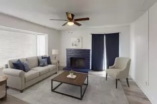 Living - 4676 E Alamos Ave #124, Fresno, CA 93726 photo 1 of 2