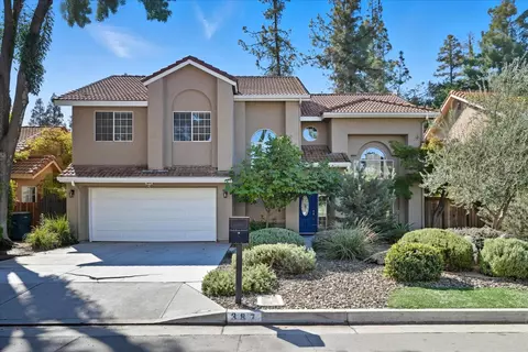 387 E Braddock Dr, Fresno, CA 93720